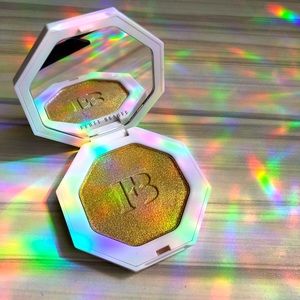 Fenty Beauty Killawatt Highlighter in “Trophy Wife”